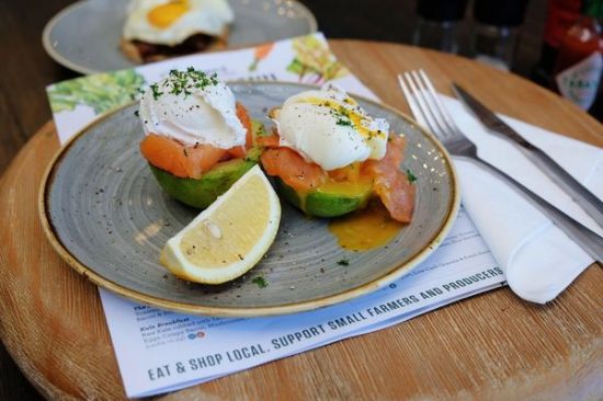 KETO COLD SLICED SMOKED SALMON TROUT BREEAKFAST each