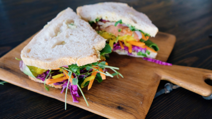 PLANT-BASED HUMMUS AND VEGGIE RAINBOW each