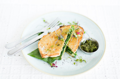 PLANT- BASED TOASTED SPINACH PESTO & CHEESE